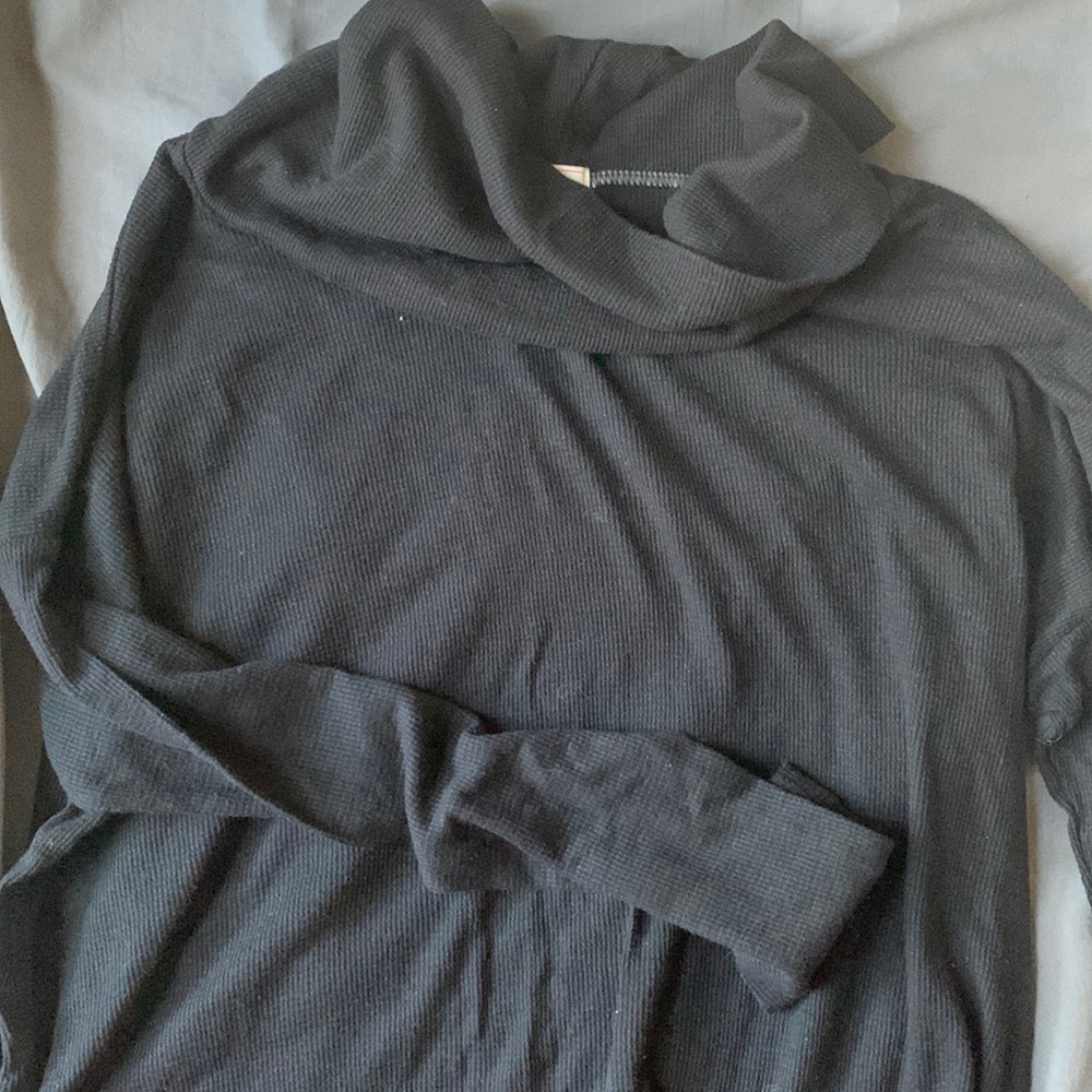 Black Gap Cowl Neck Long Sleeve